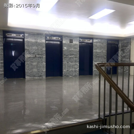 本館：基準階エレベーターホール