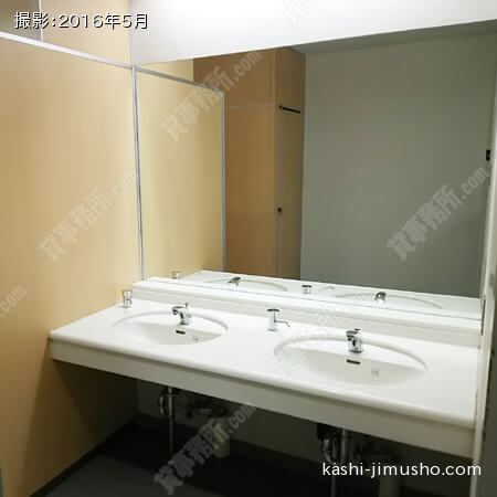 男性トイレ