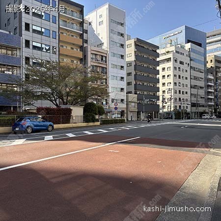前面道路(清洲橋通り）