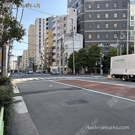前面道路(清洲橋通り）