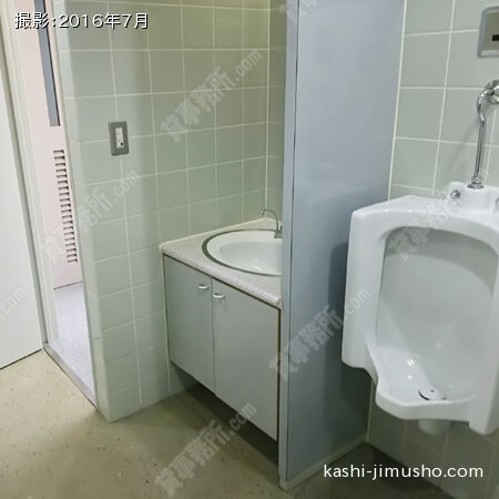 男性トイレ