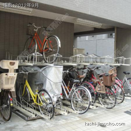 駐輪場 