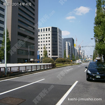 前面道路（昭和通り）