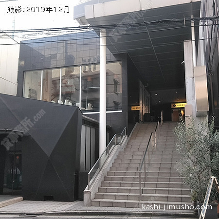 ビル正面