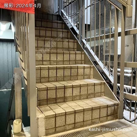 共用階段