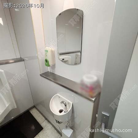 男性トイレ