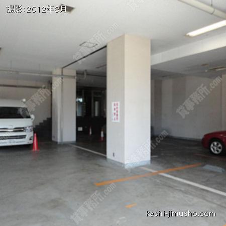 １階駐車場設備 