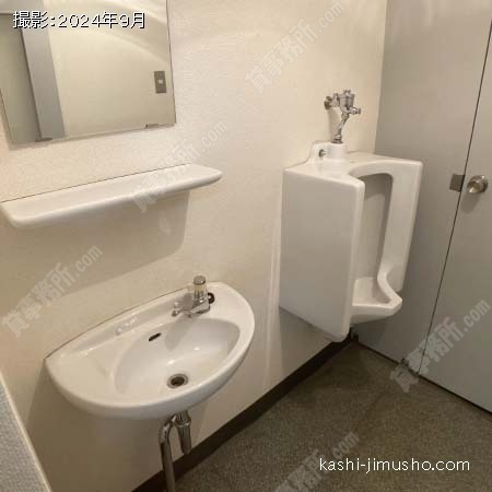 男性トイレ