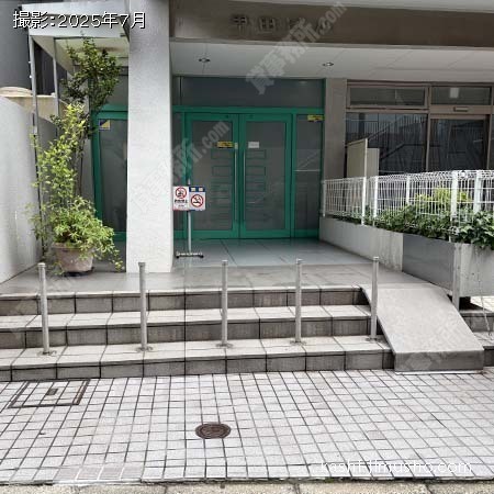 ビル入口