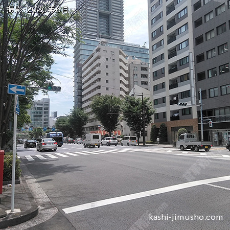 前面道路(清洲橋通り)