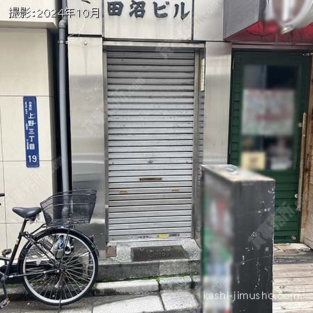 ビル入口