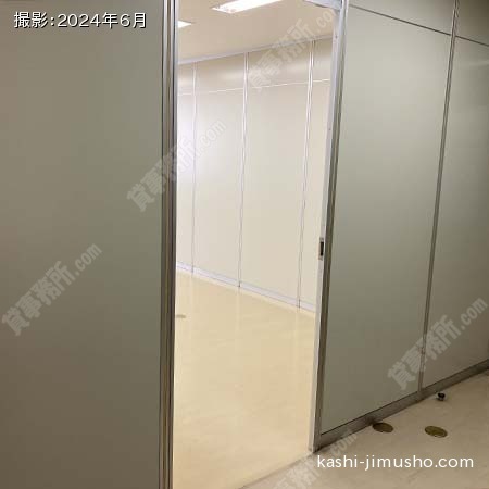 貸室入口
