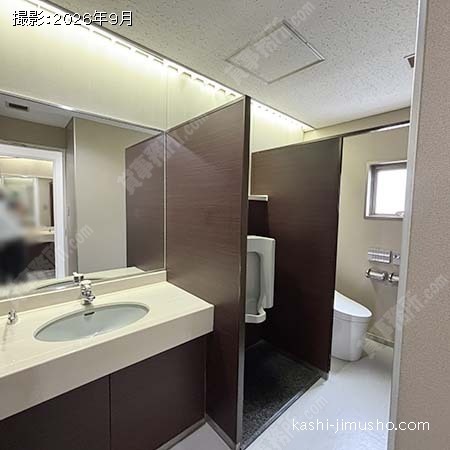男性トイレ