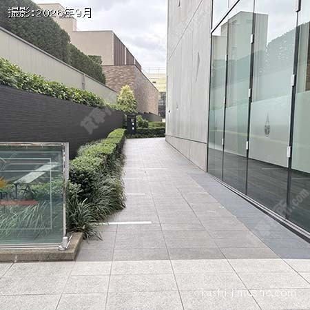 敷地内