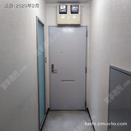 貸室入口（2階202号室）