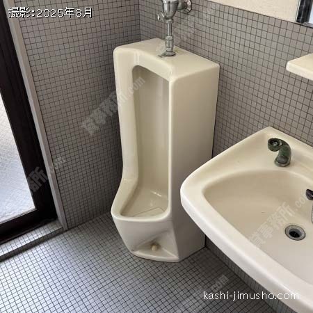 男性トイレ