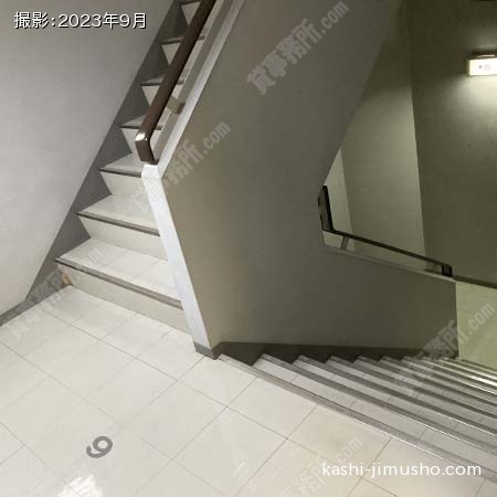 共用階段