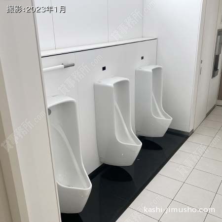 男性トイレ(9階)