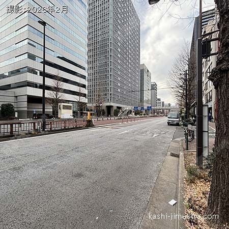 前面道路(昭和通り）