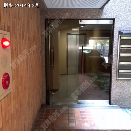 エントランスドア