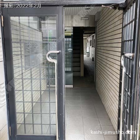 ビル入口 ビル入口