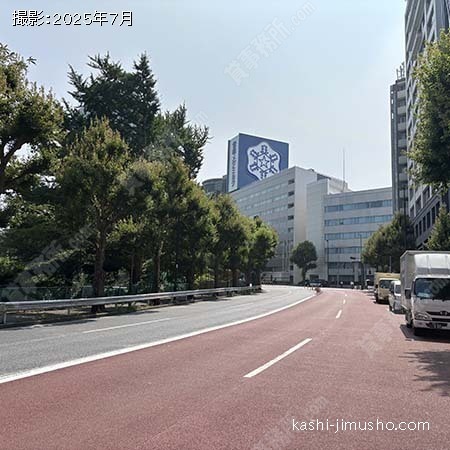 前面道路(外堀通り)