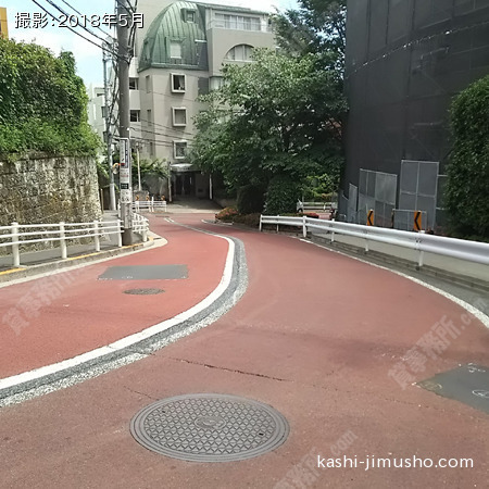 前面道路（豊坂）