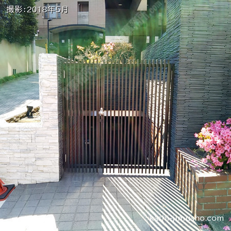 地下階段入口