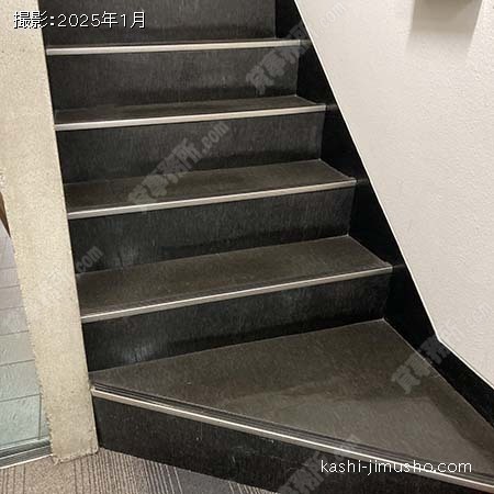 共用階段