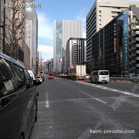 前面道路(昭和通り)