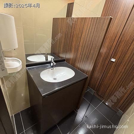 男性トイレ