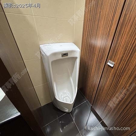 男性トイレ