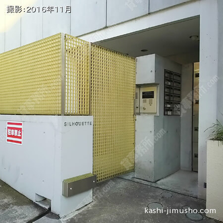 ビル入口