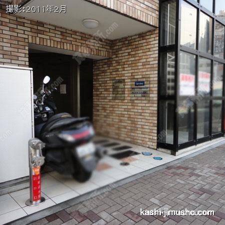 ビル入口 
