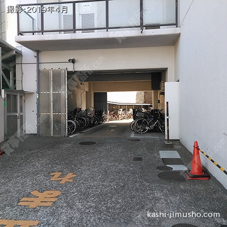 駐車場入口