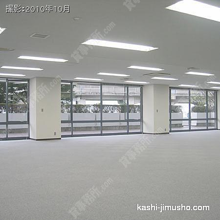 貸室内 ①