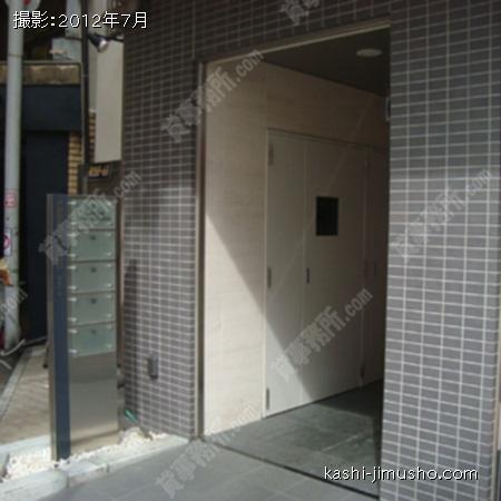 ビル入口 ビル入口