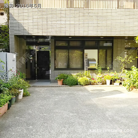 ビル正面
