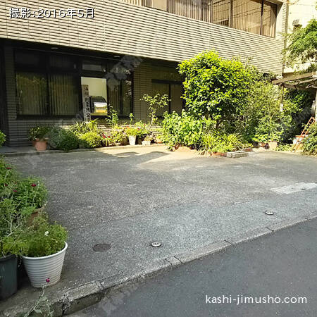 平面駐車場