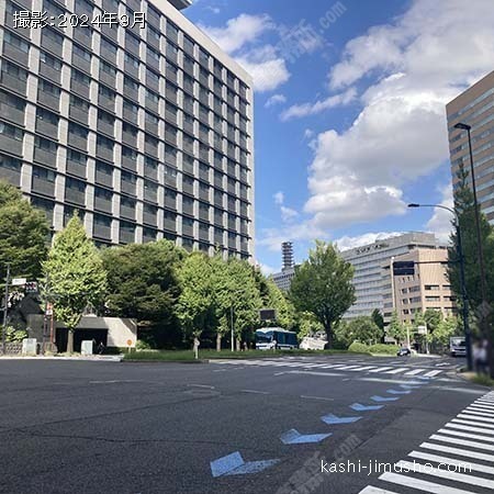 前面道路(六本木通り)