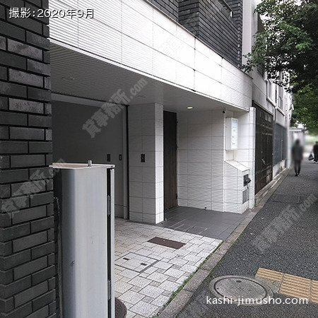 ビル前面
