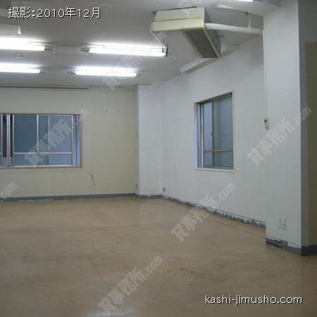 貸室内 