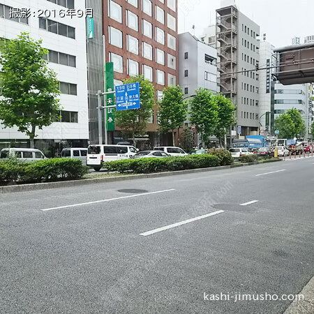 前面道路（永代通り）