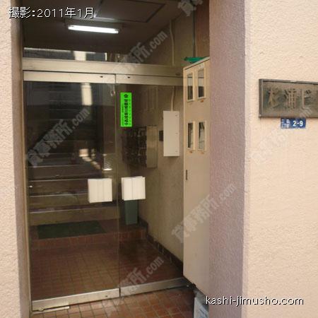  ビル入口