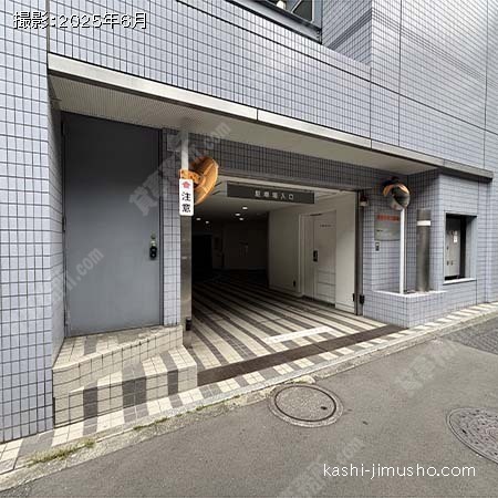 駐車場入口