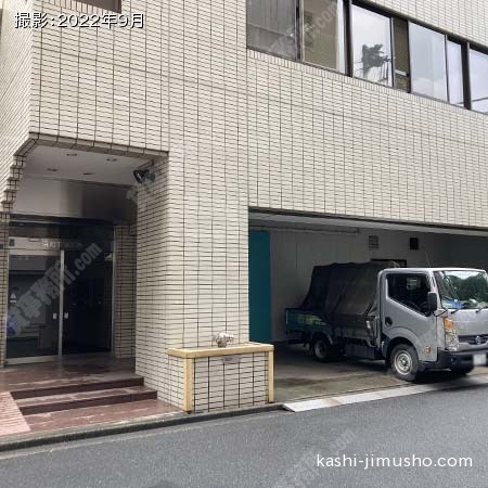 ビル前面
