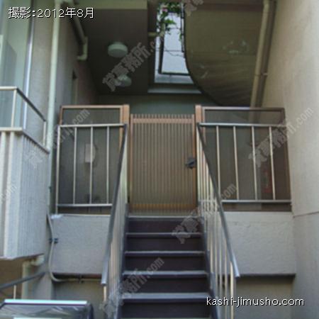  正面