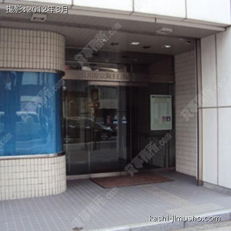  ビル入口