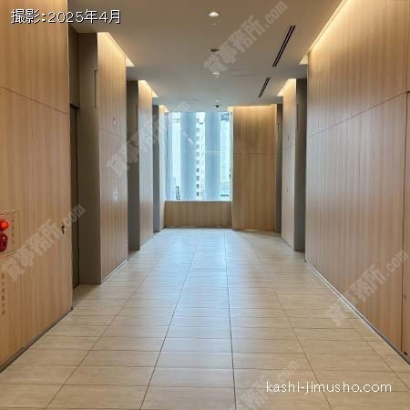 貸室階エレベーターホール(7階) 貸室階エレベーターホール(7階)