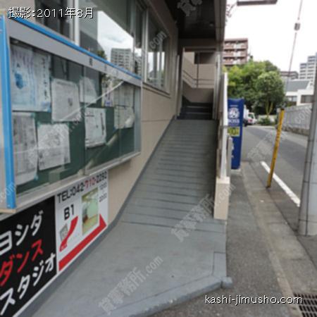  ビル入口